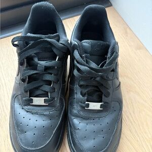 Nike Men's Black Sneakers